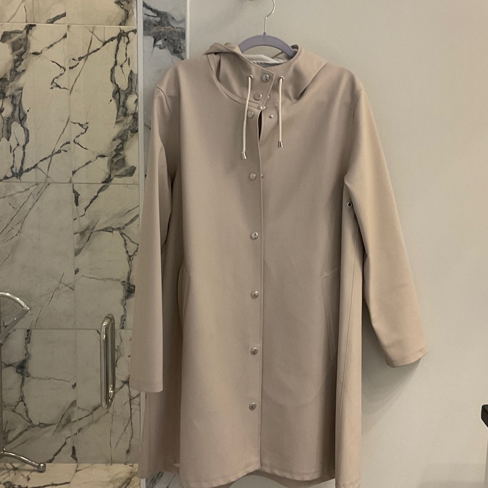 Stuttterheim Mosebacke Rain Coat - Sand - M